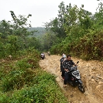 Meski Offroad, Yayasan Wahana Semangat Berdonasi ke Pelosok Banten