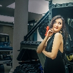 Aksi Menawan  Mustika di Belasan Mobil Mewah Nexx Luxury  Showroom