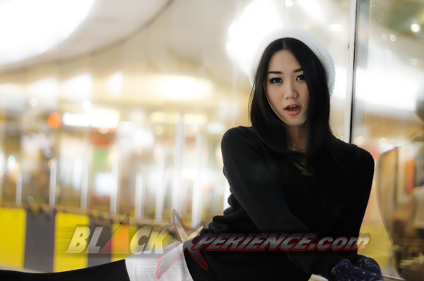 Lisye: Melepas Jenuh dengan Ice Skating