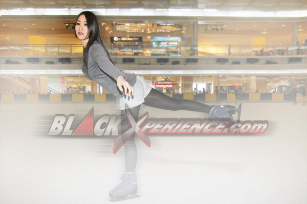 Lisye: Melepas Jenuh dengan Ice Skating