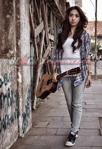 Dheasy, Ekspresikan Diri Sebagai Musisi