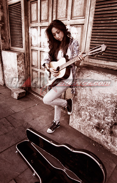 Dheasy, Ekspresikan Diri Sebagai Musisi