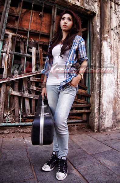 Dheasy, Ekspresikan Diri Sebagai Musisi