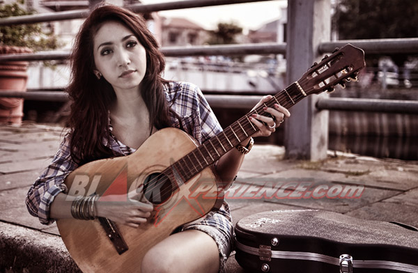 Dheasy, Ekspresikan Diri Sebagai Musisi