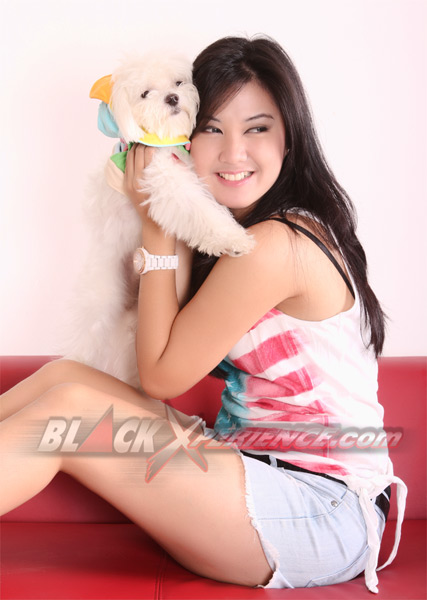 Paras Ayu Riesya, Si Pecinta Binatang