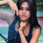 Dhita Tetap Sehat Dan Stylish Dengan Tenis