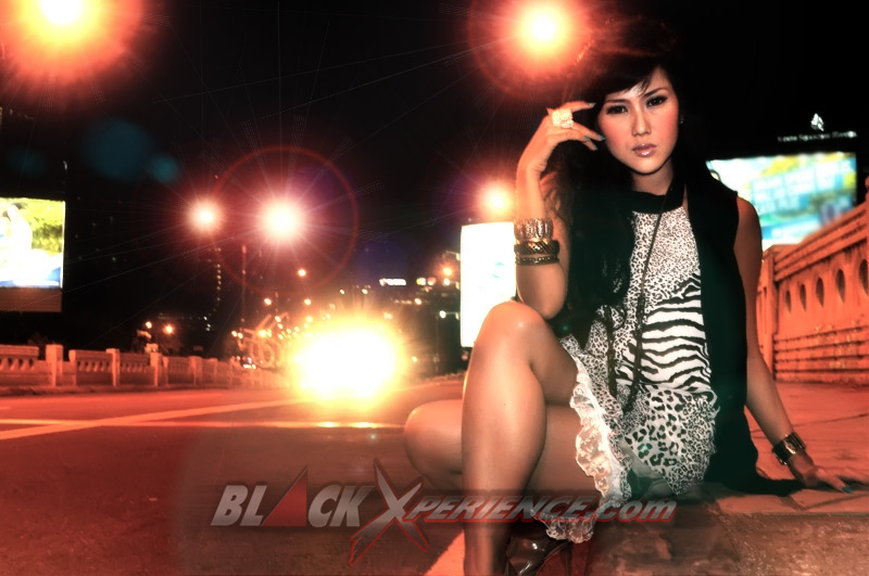 Bermalam Bersama Christal