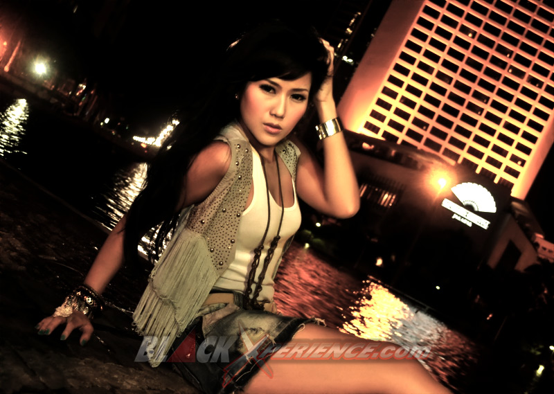 Bermalam Bersama Christal