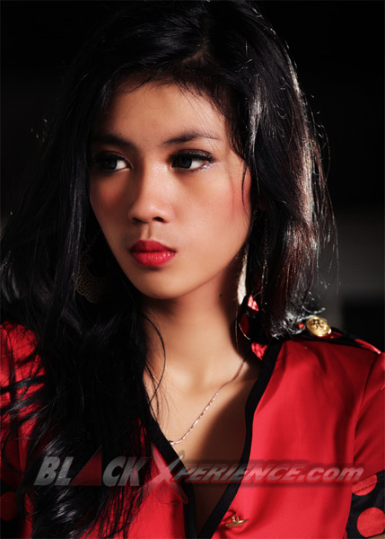 Dekap Mesra Jasmin Di Atas Pesawat