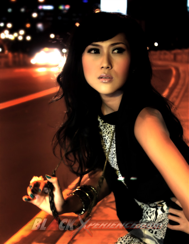 Bermalam Bersama Christal