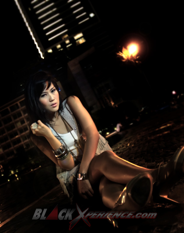 Bermalam Bersama Christal