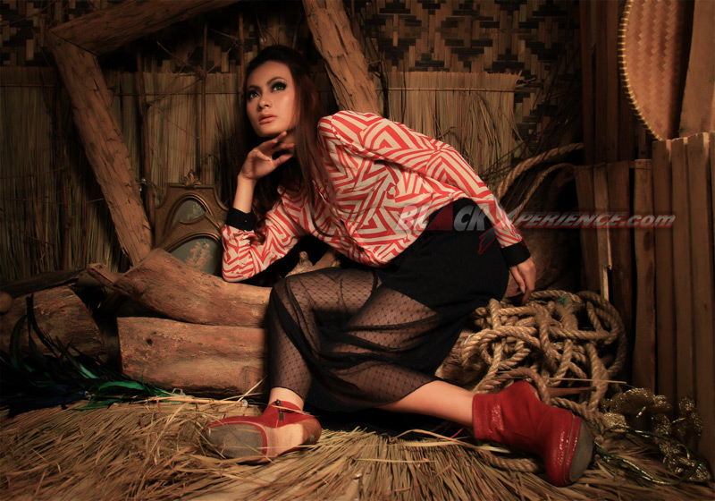 Rya Nightingale, So Hot and Dangerous