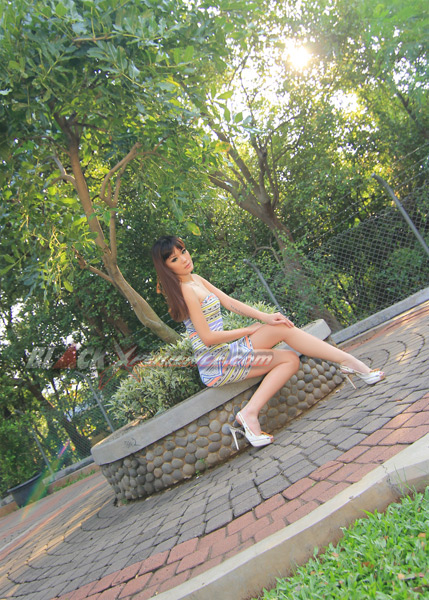 Jalan Sore Dengan Stella