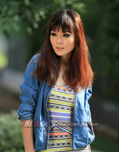 Jalan Sore Dengan Stella