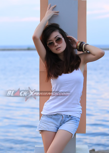 Jalan Sore Dengan Stella