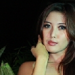 Venny, Si Seksi Dengan Sederet Prestasi