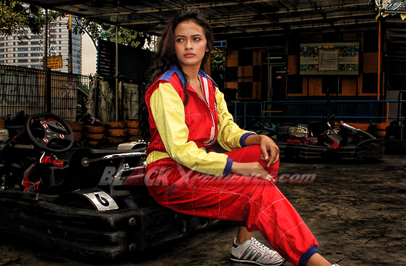 Amel, Menyukai Permainan Pria