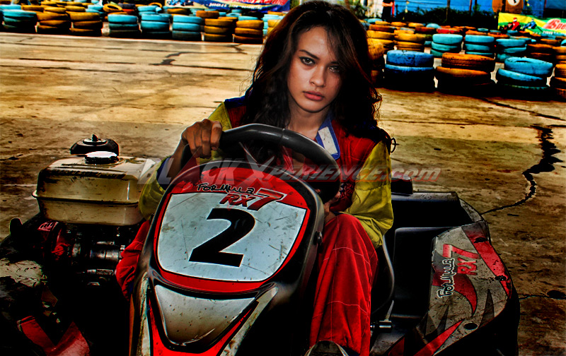 Amel, Menyukai Permainan Pria