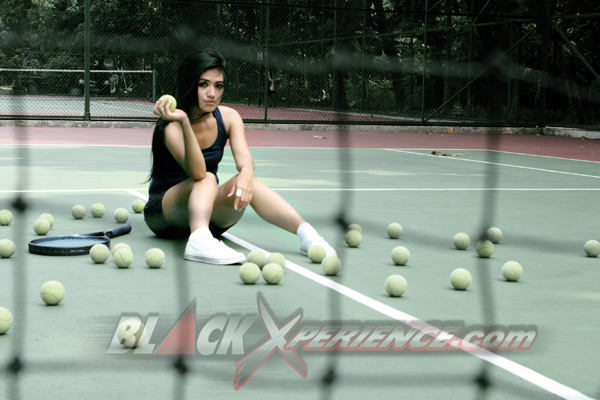 Dhita Tetap Sehat Dan Stylish Dengan Tenis