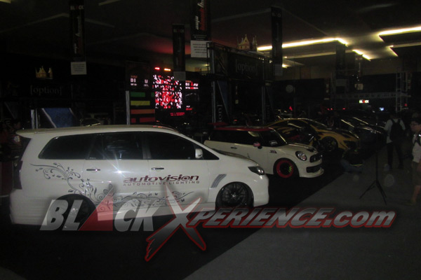 Djarum Black Autoblackthrough Surabaya 2013