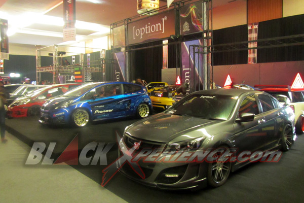 Djarum Black Autoblackthrough Surabaya 2013