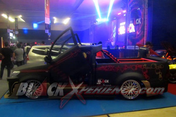 Djarum Black Autoblackthrough Surabaya 2013