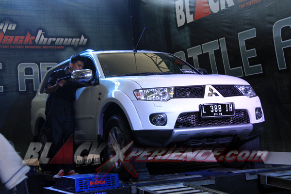 Djarum Black Autoblackthrough Surabaya 2013