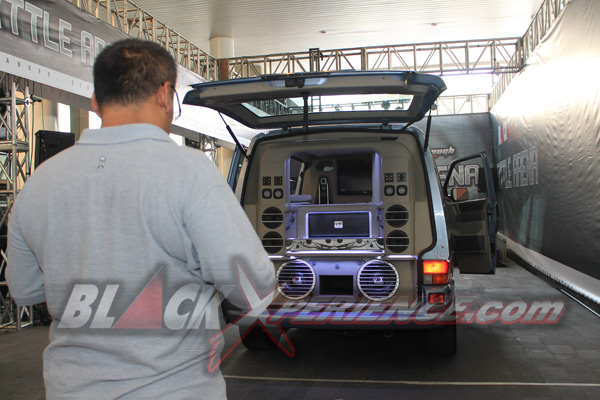 Djarum Black Autoblackthrough Surabaya 2013