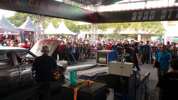Dyno Attraction Roadshow Solo 2014