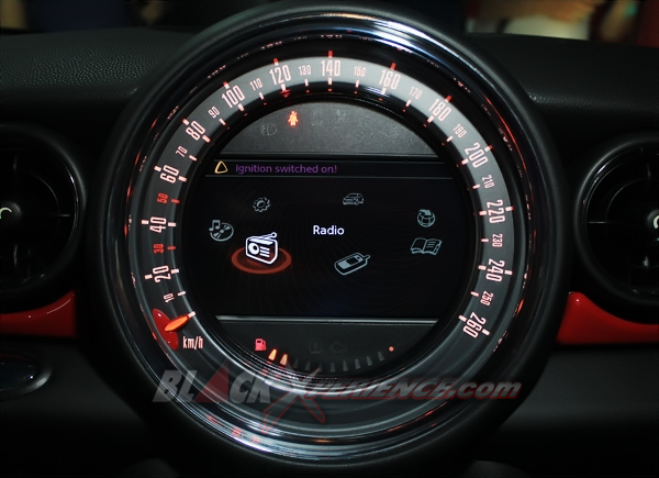 Aroma Balap di Dua Model Baru MINI John Cooper Works