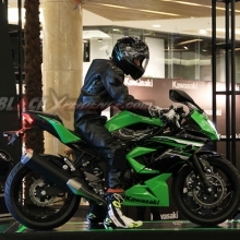 Kawasaki Ninja 250 RR Mono, Paduan Gaya Balap Dan Comfort Riding