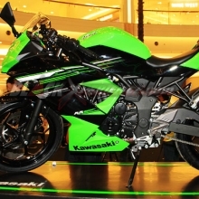 Kawasaki Ninja 250 RR Mono, Paduan Gaya Balap Dan Comfort Riding