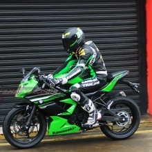 Kawasaki Ninja 250 RR Mono, Paduan Gaya Balap Dan Comfort Riding