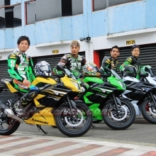 Kawasaki Ninja 250 RR Mono, Paduan Gaya Balap Dan Comfort Riding