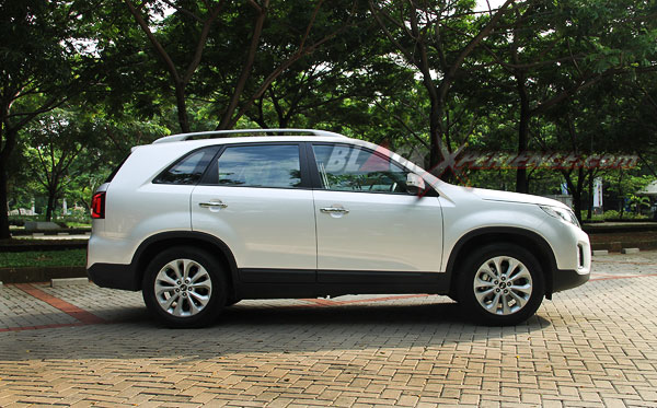 Overall Width 1.885 mm