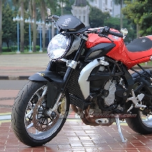 MV Agusta Brutale 675 Front View