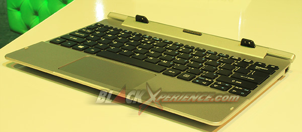 Acer Switch 10 - Keyboard QWERTY full