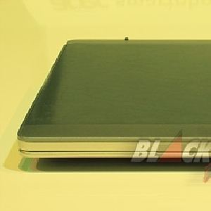 Acer Switch 10 -  Notebook Samping Kanan