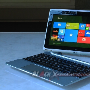 Acer Switch 10 - Tablet dan Keyboard Dock