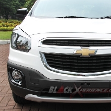 Grille - Chrome Surround