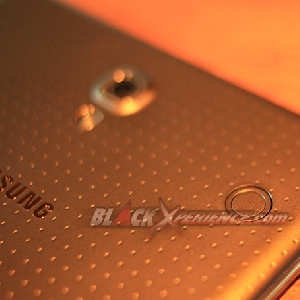 Samsung Galaxy Tab S 8.4 - Cover Belakang Tekstur Bintik