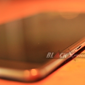 Samsung Galaxy Tab S 8.4 - Slot Micro SD