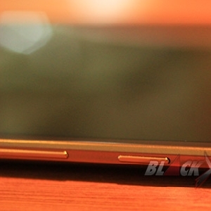 Samsung Galaxy Tab S 8.4 - Sudut melengkung