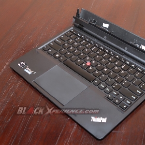 Lenovo thinkPad Helix : Keyboard Dock