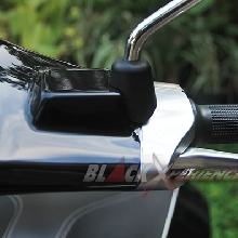 Aksen Plastik Chrome Bagian Kiri