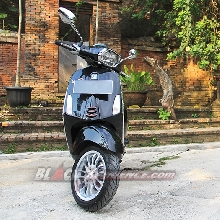 Nuansa Klasik Vespa Sprint 2014 Diabad Modern