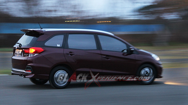 Honda Mobilio RS (3)