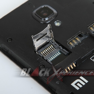 Xiaomi Redmi 1S - Detail Slot Micro SD
