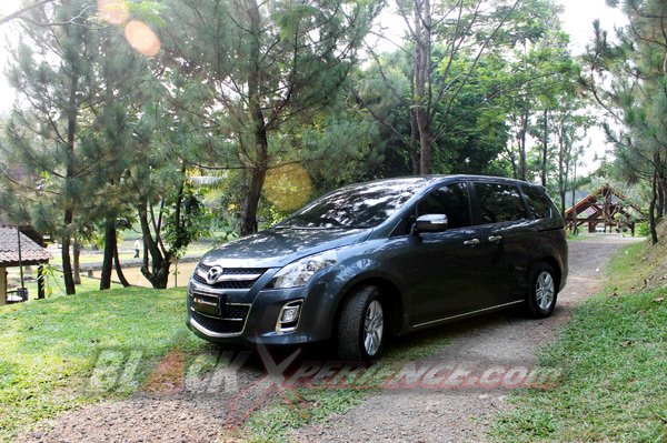 Mazda8 Ideal Untuk Liburan