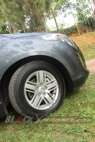 Mazda8 Ideal Untuk Liburan